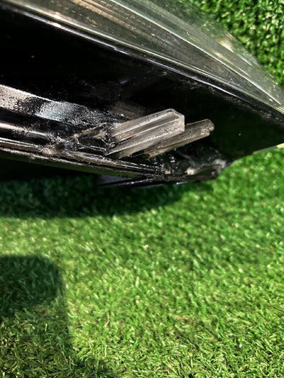 REFLEKTOR PRAWY VW GOLF VII LIFT