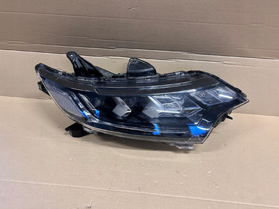 REFLEKTOR PRAWY MITSUBISHI OUTLANDER III LIFT nr.00