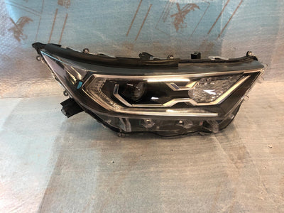REFLEKTOR PRAWY TOYOTA RAV4 RAV 4 V FULL LED nr.00