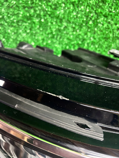 REFLEKTOR PRAWY VW GOLF VIII FULL LED