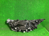 REFLEKTOR PRAWY TOYOTA RAV4 V FULL LED nr:197