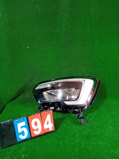 REFLEKTOR LEWY PRZÓD RENAULT MASTER IV 19-