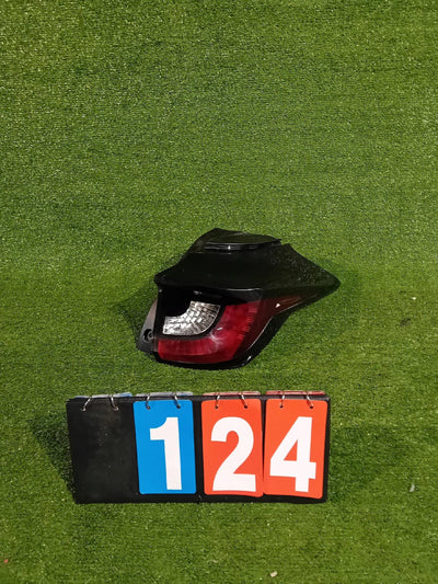 LAMPA TYŁ TYLNA PRAWA TOYOTA YARIS IV 20- NR.124