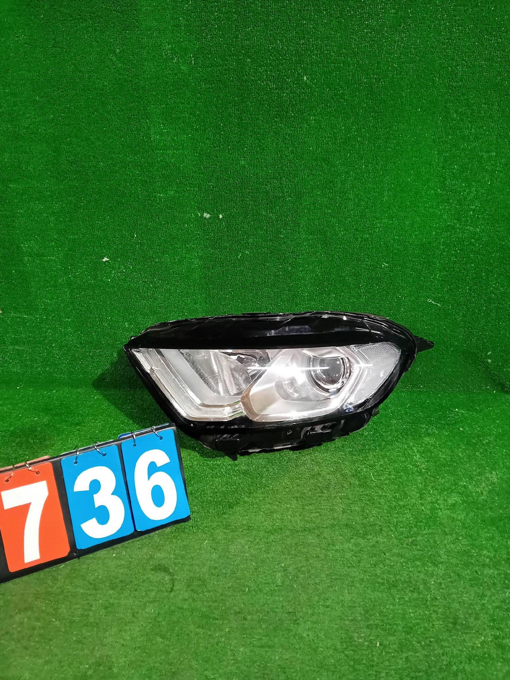 REFLEKTOR LEWY PRZÓD FORD ECOSPORT LIFT 17- LED NR.736