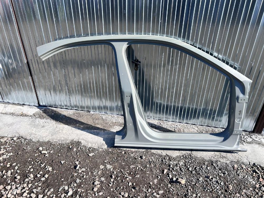 SŁUPEK PRÓG PRAWY SKODA SUPERB III nr.00