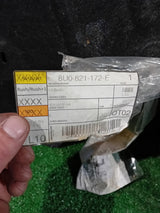 AUDI Q3 8U LIFT NADKOLE PRZÓD PRAWE 8U0821172E