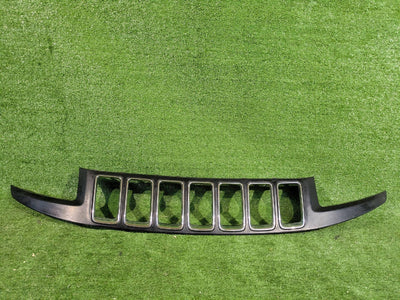 GRILL ATRAPA CHŁODNICY JEEP GRAND CHEROKEE WK2 LIFT