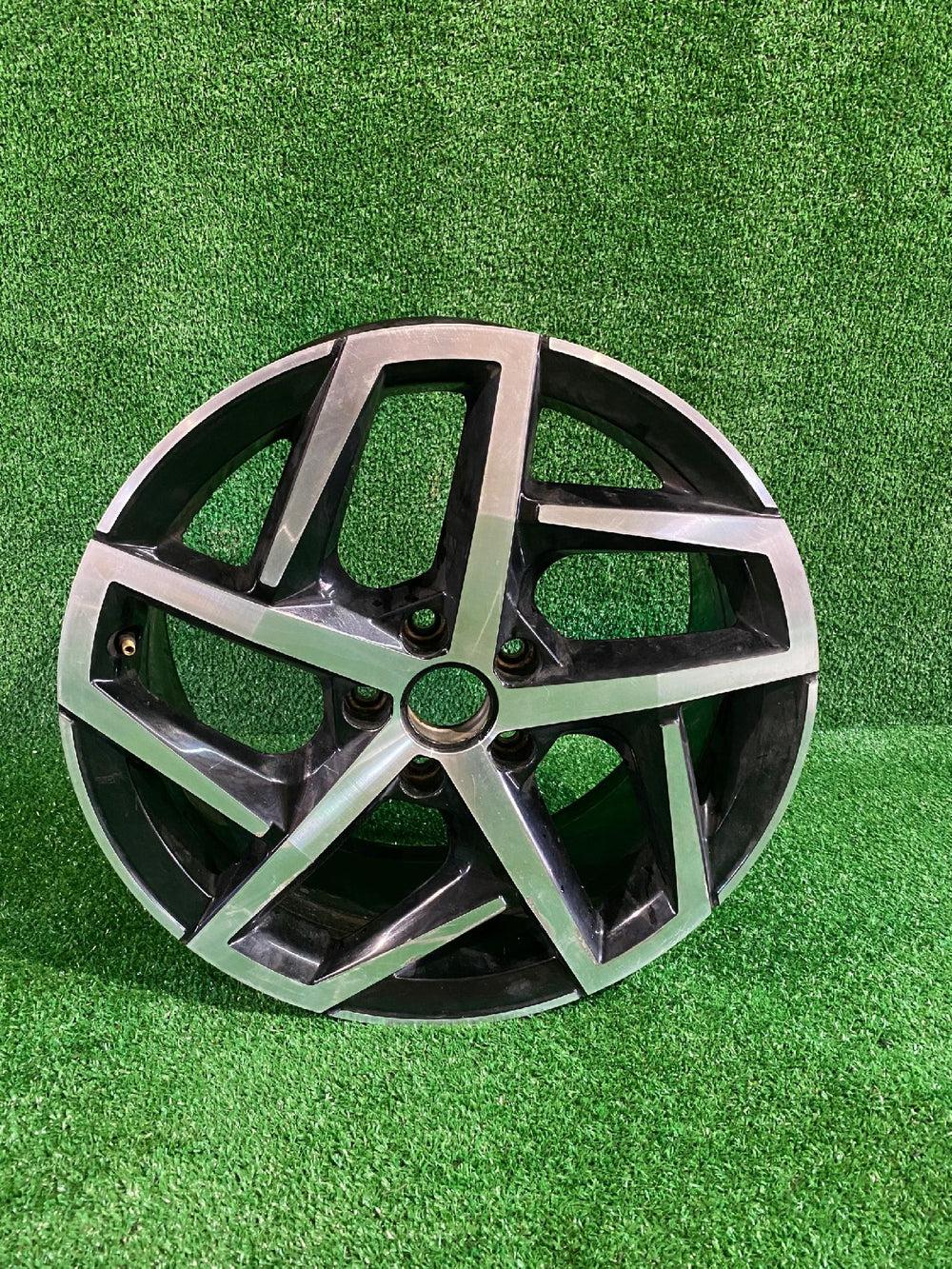 ALUFELGA VW GOLF VIII 18” 7.5J ET51