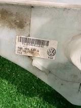 ZBIORNICZEK PŁYNU DO SPRYSKIWACZY VW GOLF VII
