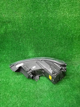 REFLEKTOR PRAWY PRZÓD AUDI A1 8X 10- XENON NR.771