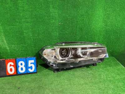 REFLEKTOR PRAWY BMW X5 F15 X6 F16 XENON NIESKRĘTNY 7290054 nr:685