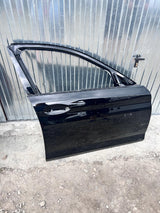 DRZWI PRZEDNIE PRAWE BMW 5 G30 G31 nr.000