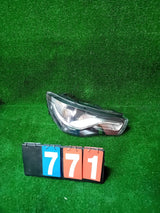 REFLEKTOR PRAWY PRZÓD AUDI A1 8X 10- XENON NR.771