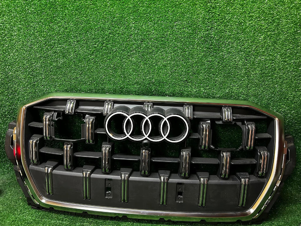 GRILL ATRAPA AUDI Q7 4M0 LIFT 24-