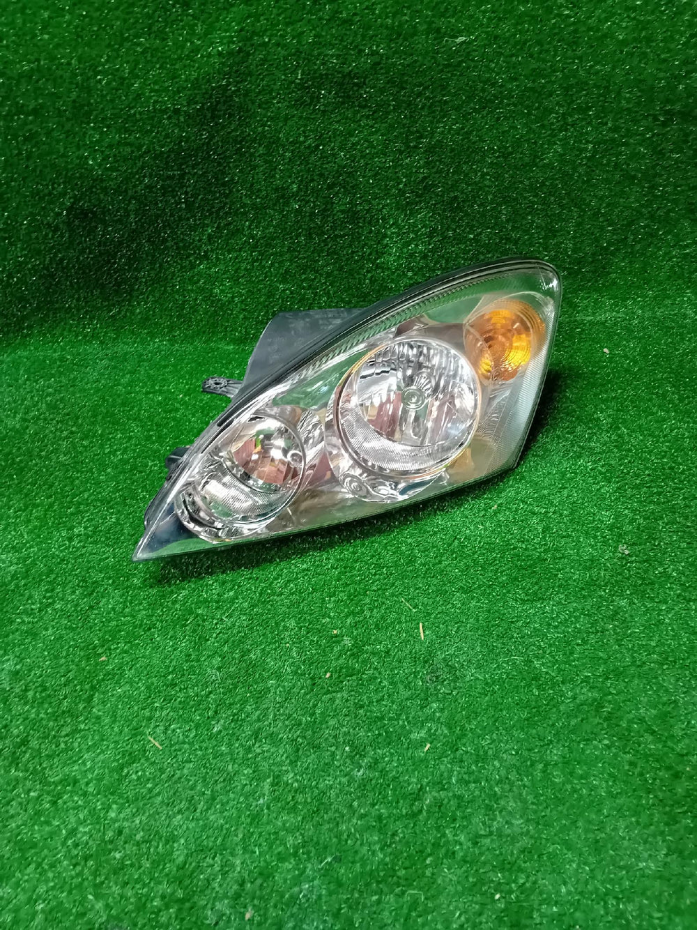 REFLEKTOR LEWY KIA CEED I