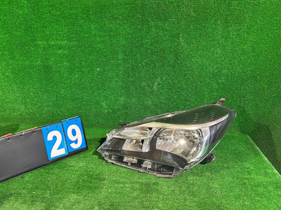 REFLEKTOR LEWY TOYOTA YARIS III 14-17