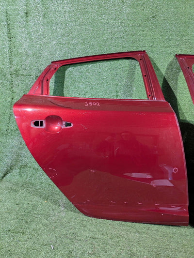 DRZWI TYLNE PRAWE PRAWY TYŁ VOLVO V40 NR.3902