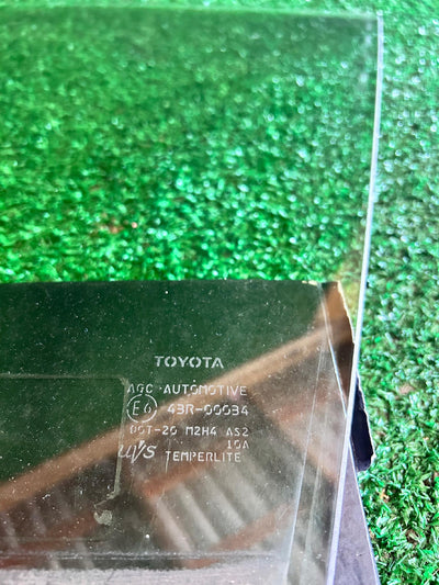 SZYBA DRZWI LEWA TOYOTA RAV4 III