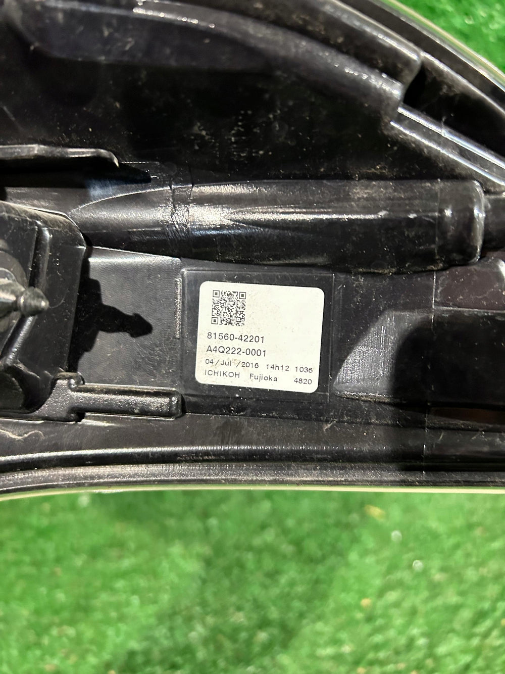 LAMPA TYLNA LEWA TOYOTA RAV4 IV LIFT