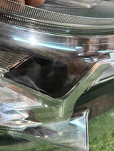 REFLEKTOR PRAWY TOYOTA HILUX VIII LIFT ZWYKŁY