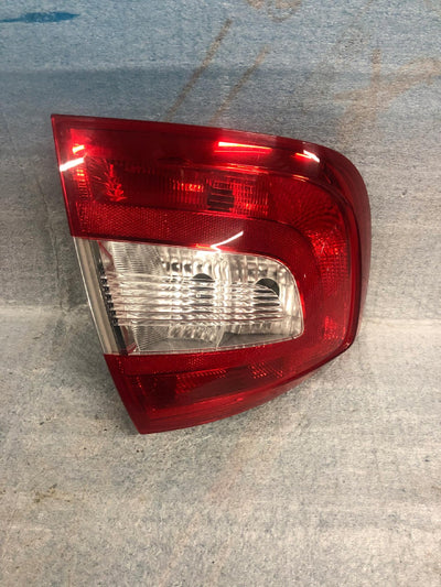 LAMPA TYLNA LEWA LEWY TYŁ SKODA RAPID LIFTBACK NR.00