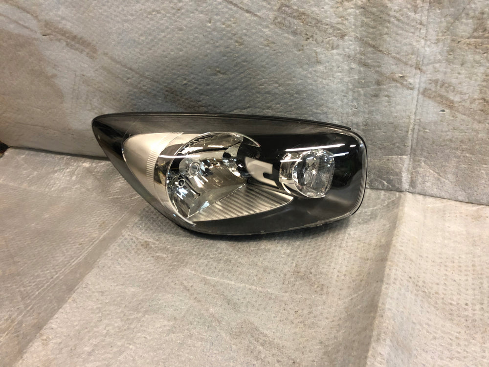 REFLEKTOR PRAWY LAMPA PRAWA KIA PICANTO II NOWA NR.00