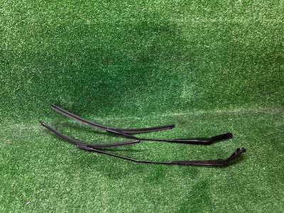 RAMIONA WYCIERACZEK LEWE PRAWE AUDI Q3 83A