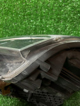REFLEKTOR LEWY SKODA SUPERB III XENON