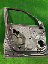 DRZWI PRZEDNIE LEWE LEWY PRZÓD TOYOTA YARIS CROSS