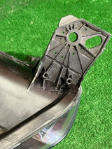 REFLEKTOR PRAWY PEUGEOT RIFTER