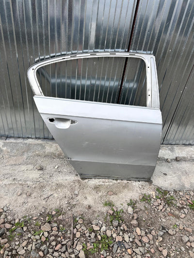 DRZWI TYLNE PRAWE VW PASSAT B7 SEDAN NR.06