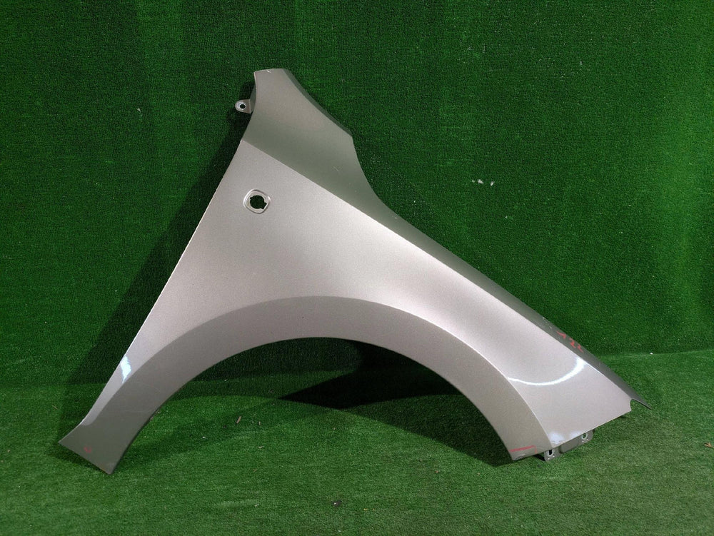 BŁOTNIK PRZEDNI PRAWY PRZÓD SKODA RAPID SEAT TOLEDO IV 12- NR.122