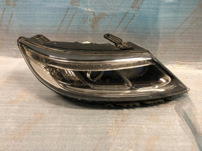REFLEKTOR PRAWY KIA SORENTO II LIFT xenon KOMPLETNY nr.00