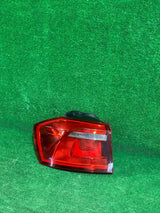 LAMPA TYŁ TYLNA LEWA VW GOLF SPORTSVAN