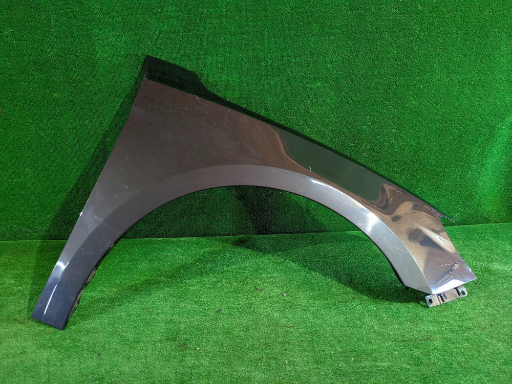 BŁOTNIK PRZÓD PRZEDNI PRAWY AUDI A1 82A