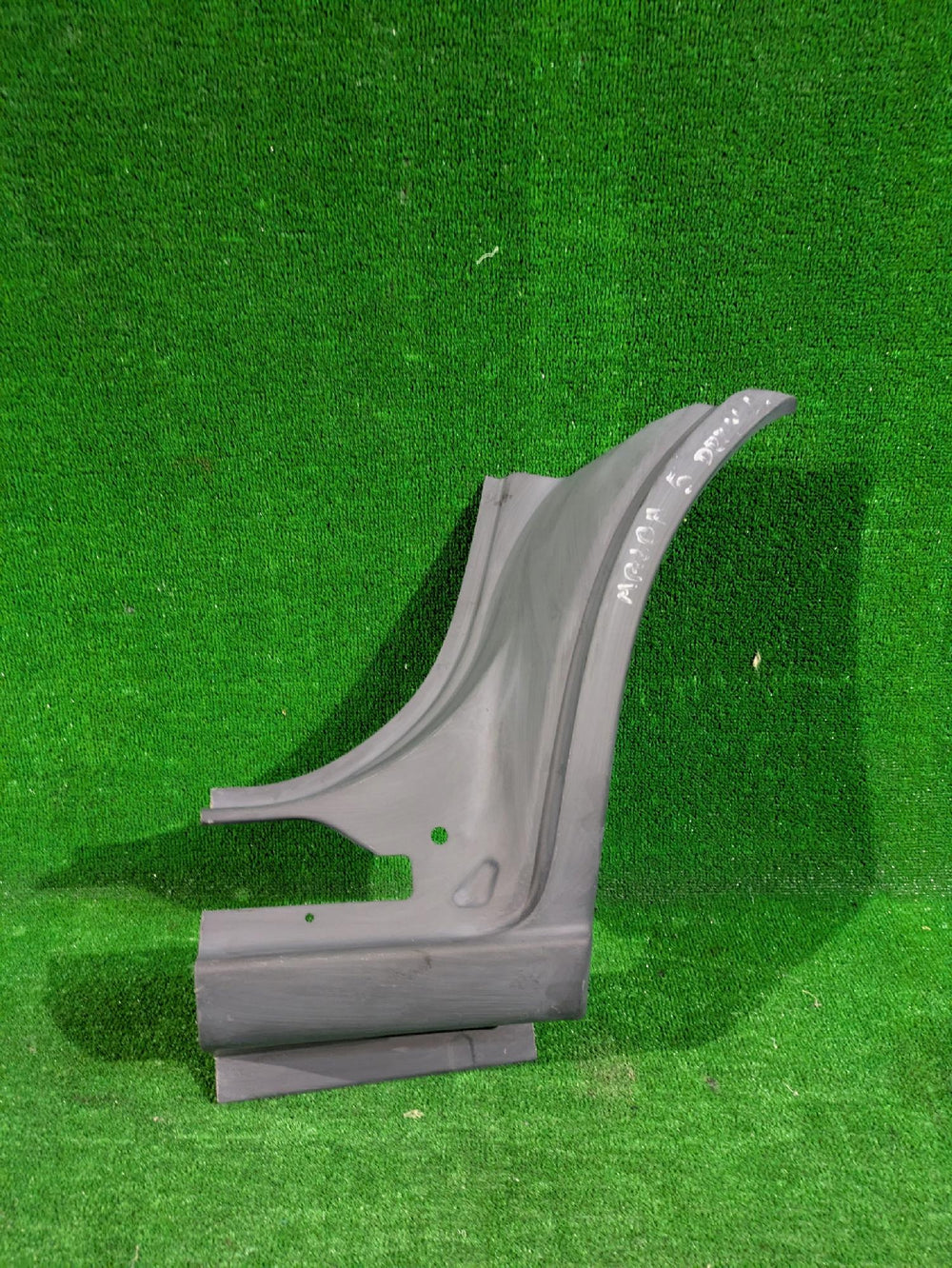 PRÓG SŁUPEK LEWY TYLNY MAZDA 5