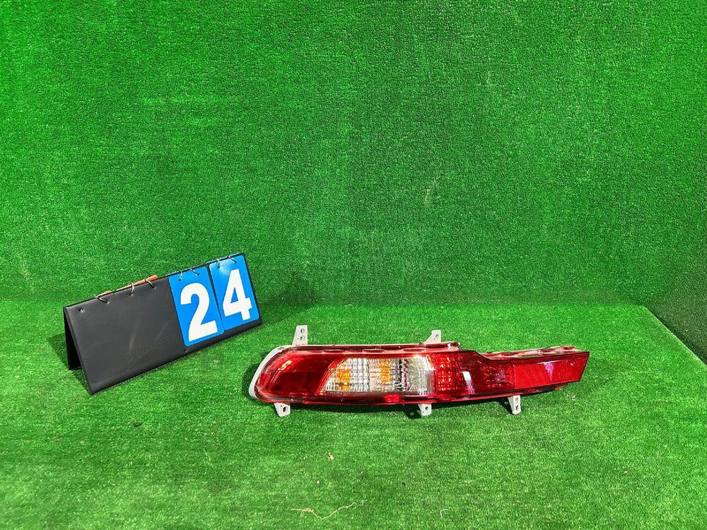 LAMPA TYŁ TYLNA W ZDERZAK LEWA KIA SPORTAGE III NR.24