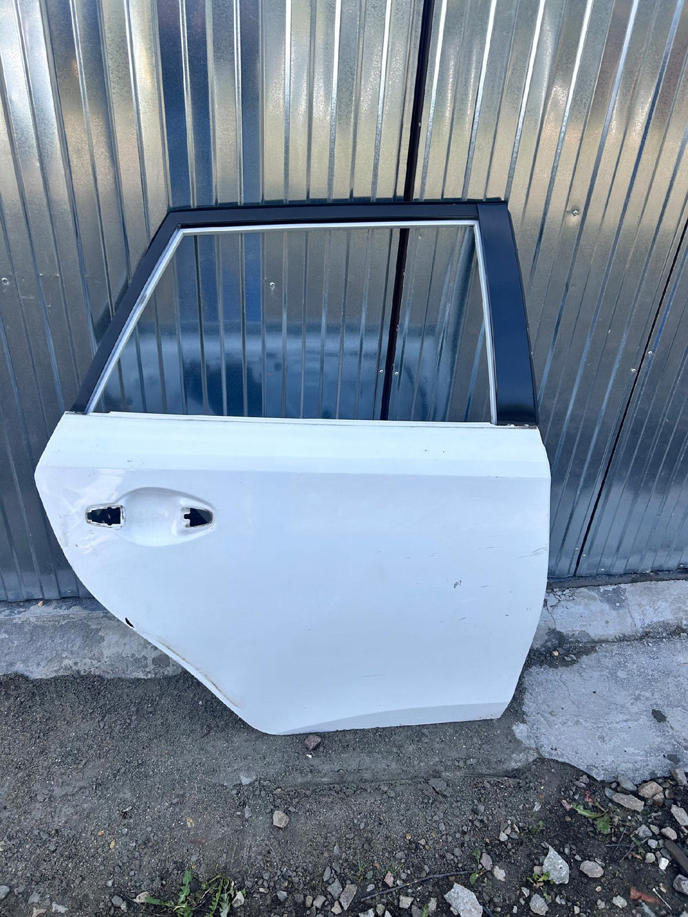 DRZWI TYLNE PRAWE TOYOTA AURIS II KOMBI nr.000