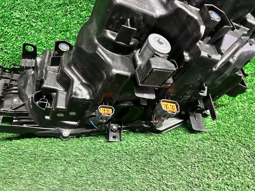 REFLEKTOR PRAWY MAZDA 6 FULL LED