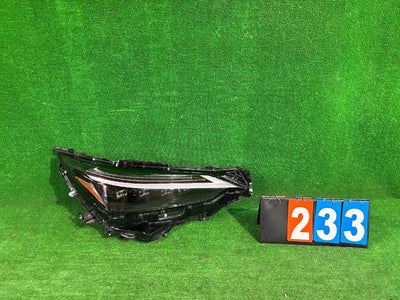 REFLEKTOR PRAWY LEXUS NX II 21- FULL LED nr.233