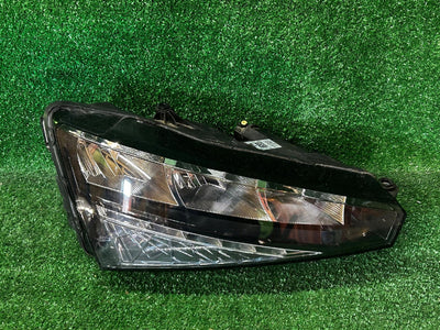 REFLEKTOR PRAWY SKODA SCALA LED