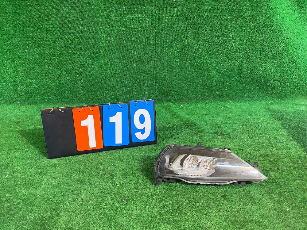 HALOGEN LEWY LAMPA PRZECIWMGIELNA LEWA VOLVO XC60 II V90 S90