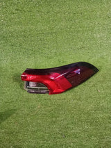 LAMPA TYŁ TYLNA TOYOTA COROLLA E21 SEDAN 19- NR.115