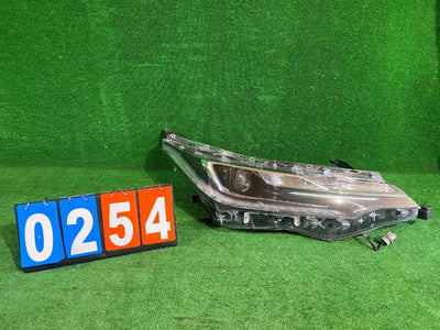 REFLEKTOR PRAWY LAMPA PRZEDNIA PRAWA TOYOTA COROLLA E16 E18 LIFT FULL LED