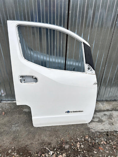 DRZWI PRZEDNIE PRAWE NISSAN NV200 nr.0