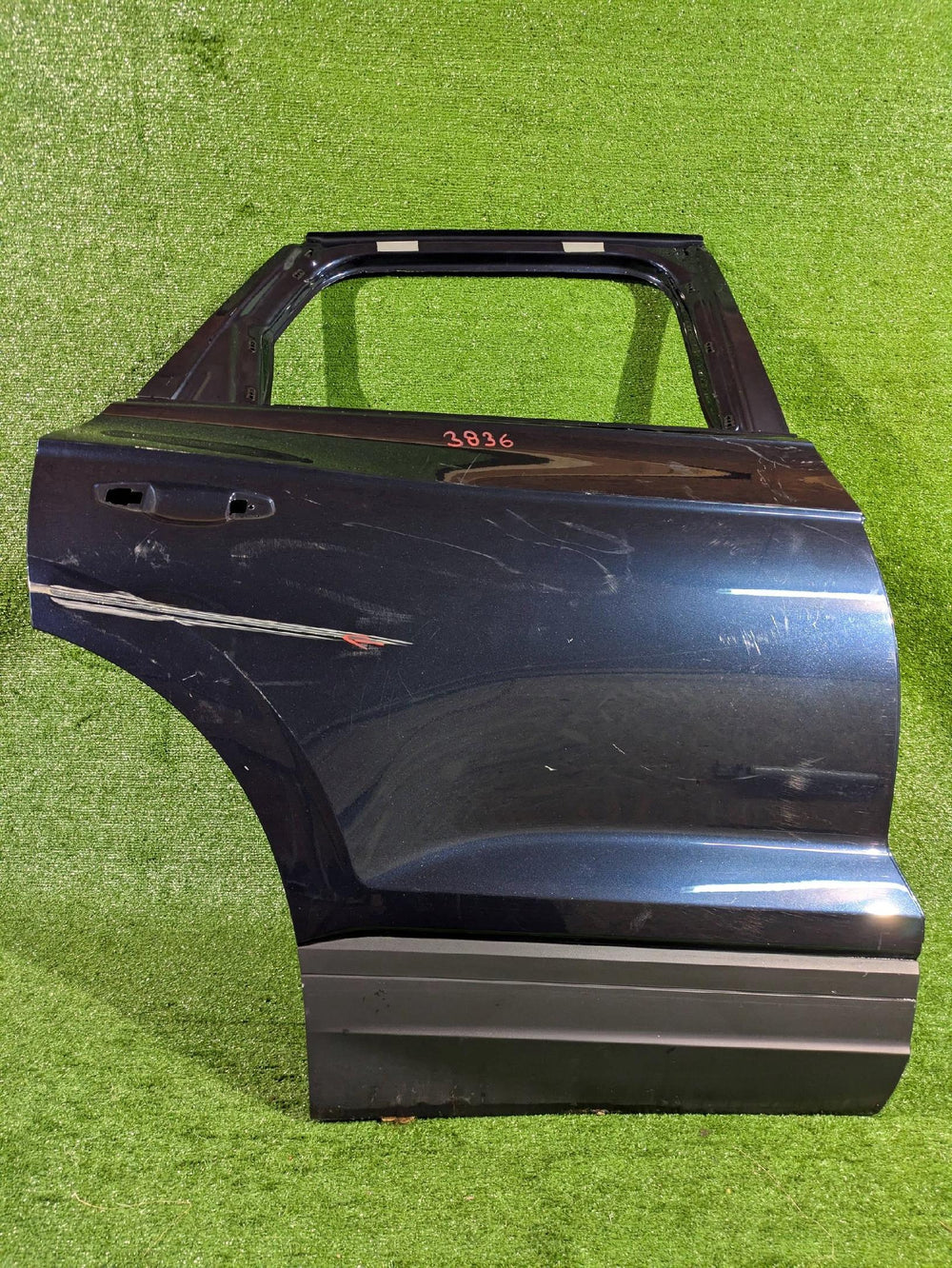 DRZWI TYLNE PRAWE PRAWY TYŁ VW TOUAREG III NR.3836