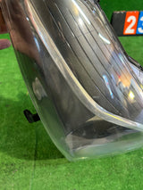 REFLEKTOR PRAWY TOYOTA YARIS III LIFT 17- nr:239