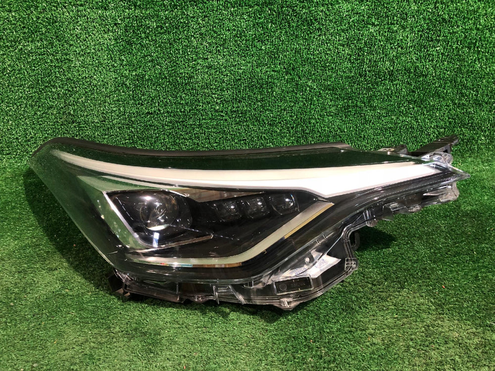 TOYOTA C-HR CHR CH-R LIFT REFLEKTOR PRAWY