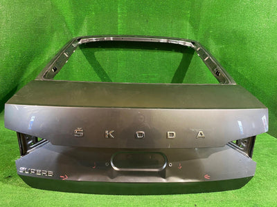 KLAPA TYLNA TYŁ BAGAŻNIKA SKODA SUPERB III LIFT HB SEDAN
