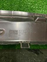 KIEROWNICA POWIETRZA AUDI E-TRON